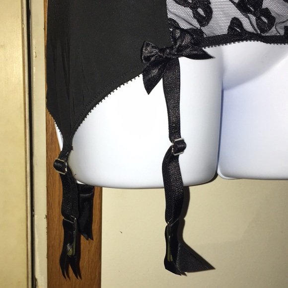 Victoria Secret garter skirt - Picture 3 of 6